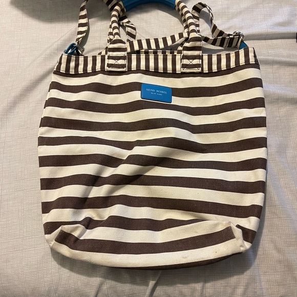 Henri Bendel beach bag. - Picture 1 of 4